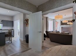 Plas Gwyrch Gatehouse