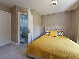 Plas Gwyrch Gatehouse