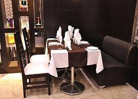 Hotel The Bellevue  Gwalior