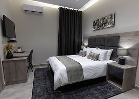 Luxe Suites Boutique Hotel