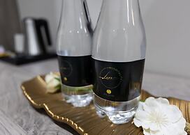 Luxe Suites Boutique Hotel