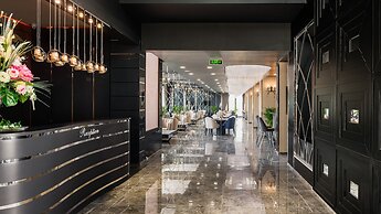 Royal Palace Hotel