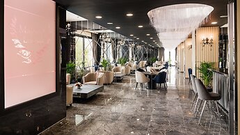 Royal Palace Hotel