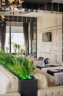 Royal Palace Hotel