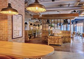 Premier Inn Portsmouth Dockyard