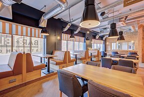 Premier Inn Portsmouth Dockyard
