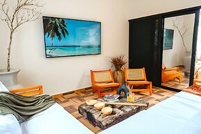 Awesome jungle villa with pool La Veleta