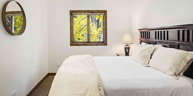 Timberfalls 1005 3 Bedroom Condo by RedAwning