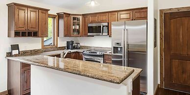 Timberfalls 1005 3 Bedroom Condo by RedAwning