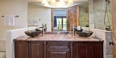 Timberfalls 1005 3 Bedroom Condo by RedAwning