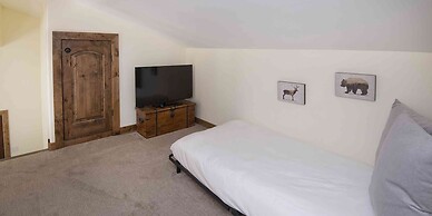 Timberfalls 1005 3 Bedroom Condo by RedAwning