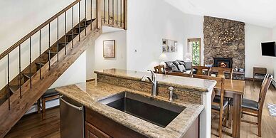 Timberfalls 1005 3 Bedroom Condo by RedAwning