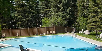 Timberfalls 1005 3 Bedroom Condo by RedAwning