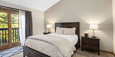 Timberfalls 1005 3 Bedroom Condo by RedAwning