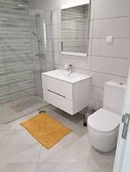 1Br House - Garden & Jacuzzi- Calheta