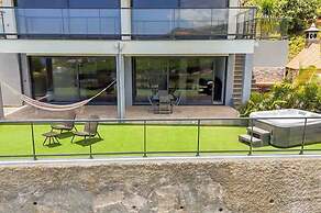 1Br House - Garden & Jacuzzi- Calheta