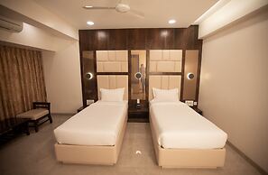 Hotel Naaz Executive Near T2 Airport