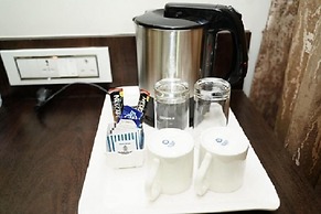 Hotel Naaz Executive Near T2 Airport