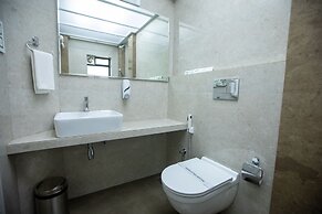 Hotel Naaz Executive Near T2 Airport