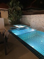 Luxury Pool villa C16 - 4BR 8-10 Persons