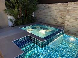 Luxury Pool villa C16 - 4BR 8-10 Persons