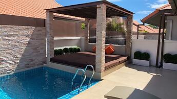 Luxury Pool villa C16 - 4BR 8-10 Persons