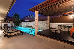 Luxury Pool villa C16 - 4BR 8-10 Persons