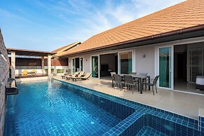 Luxury Pool villa C16 - 4BR 8-10 Persons