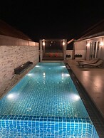 Luxury Pool villa C16 - 4BR 8-10 Persons