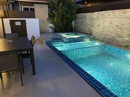Luxury Pool villa C16 - 4BR 8-10 Persons
