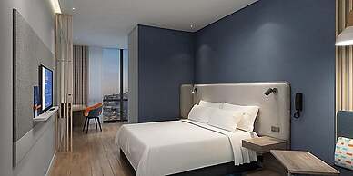 Holiday Inn Express Yangjiang City Center by IHG