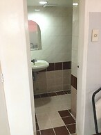 OYO 817 Vista Apartelle