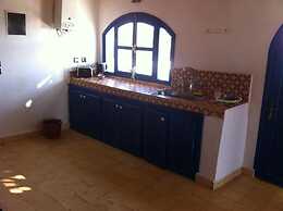 Room in Guest Room - Room in Villa L'air De La Mer