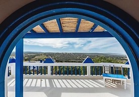 Room in Guest Room - Room in Villa L'air De La Mer