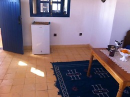 Room in Guest Room - Room in Villa L'air De La Mer