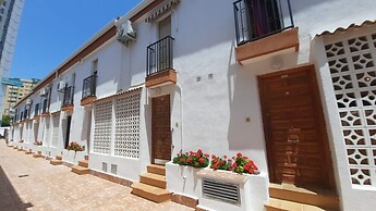Two Bedroom Townhouse Bungalow In A Secure Complex In Benidorm Free Wi