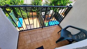 Two Bedroom Townhouse Bungalow In A Secure Complex In Benidorm Free Wi