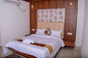 Hotel TLB Palace