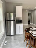 The Wheel of Fortune Duplex-8BR Parking