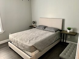 The Horseshoe Falls Villa- 6BR Free Parking, Minutes From Falls & Casi