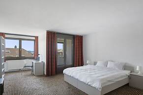 Neuchatel City Hotel