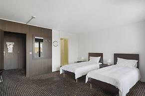 Neuchatel City Hotel