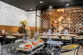 Neuchatel City Hotel