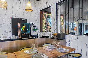 Neuchatel City Hotel