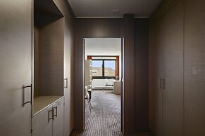 Neuchatel City Hotel