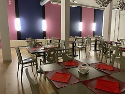 Neuchatel City Hotel