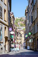 Neuchatel City Hotel