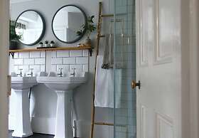 Beautiful 6-bed House in Lynton, North Devon