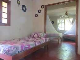 La Familia Guesthouse