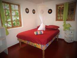 La Familia Guesthouse